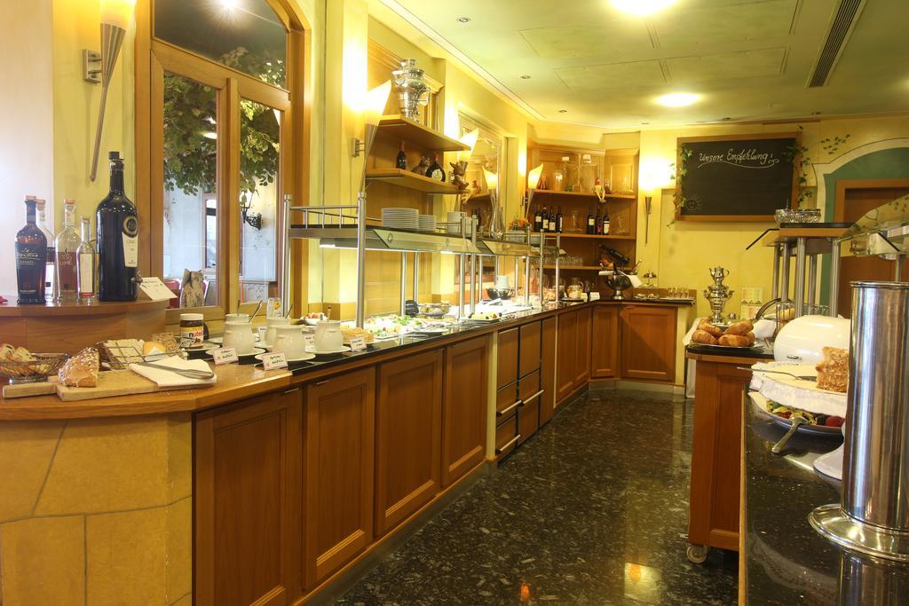 Hotel Touric Korbach Bagian luar foto
