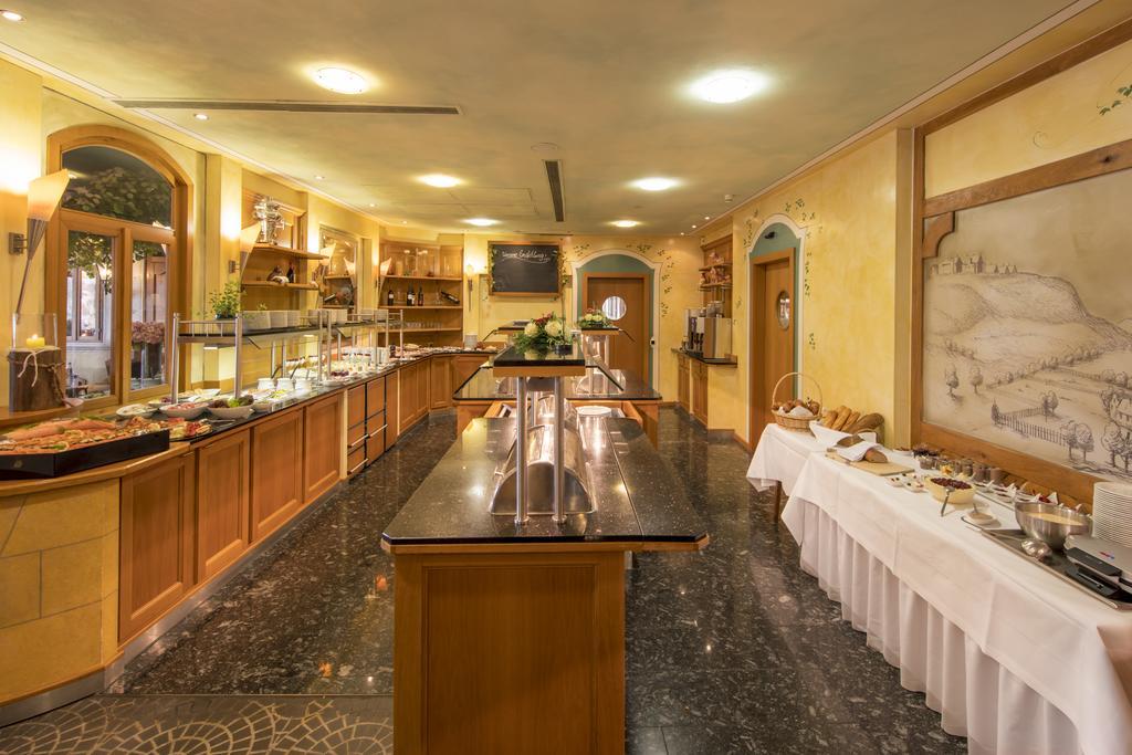 Hotel Touric Korbach Bagian luar foto
