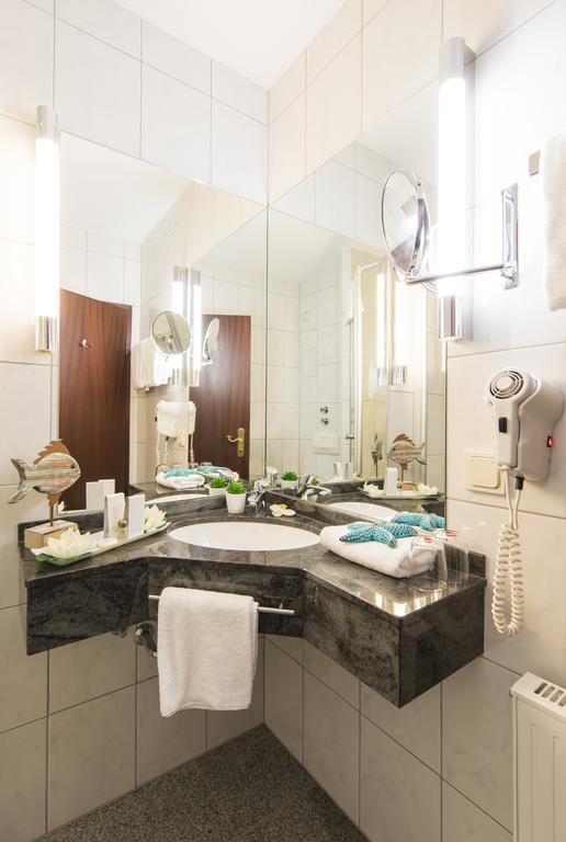 Hotel Touric Korbach Bagian luar foto